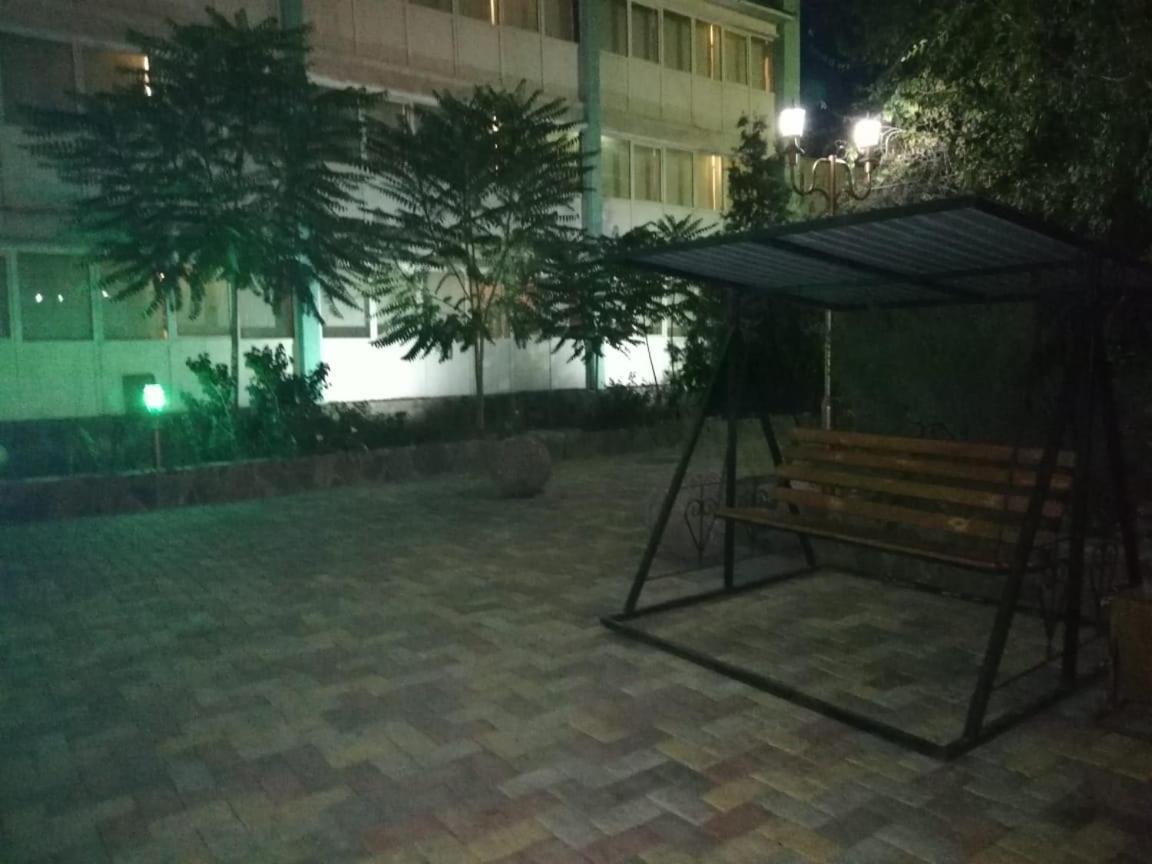 אקטאו Hotel Zelenaya מראה חיצוני תמונה